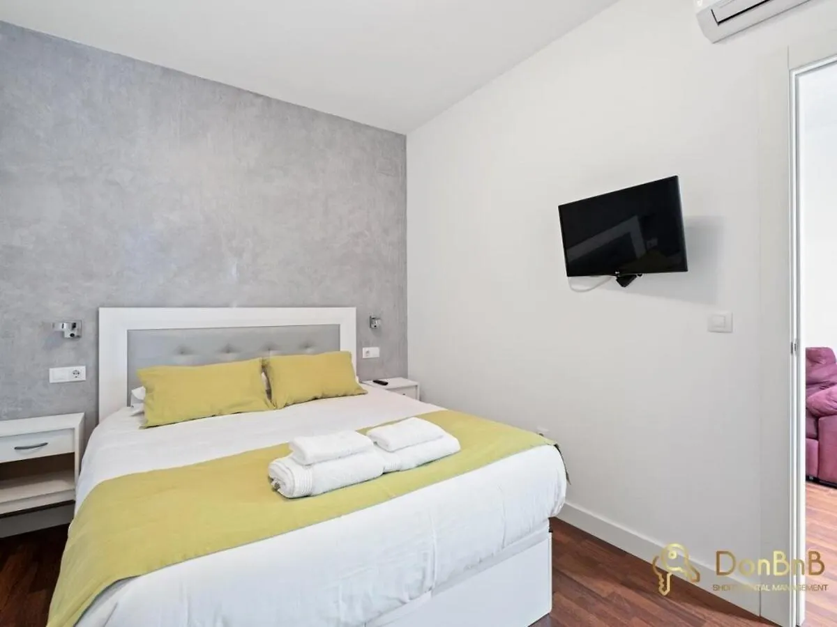 Apartment One Minute From Merced In Малага Испания