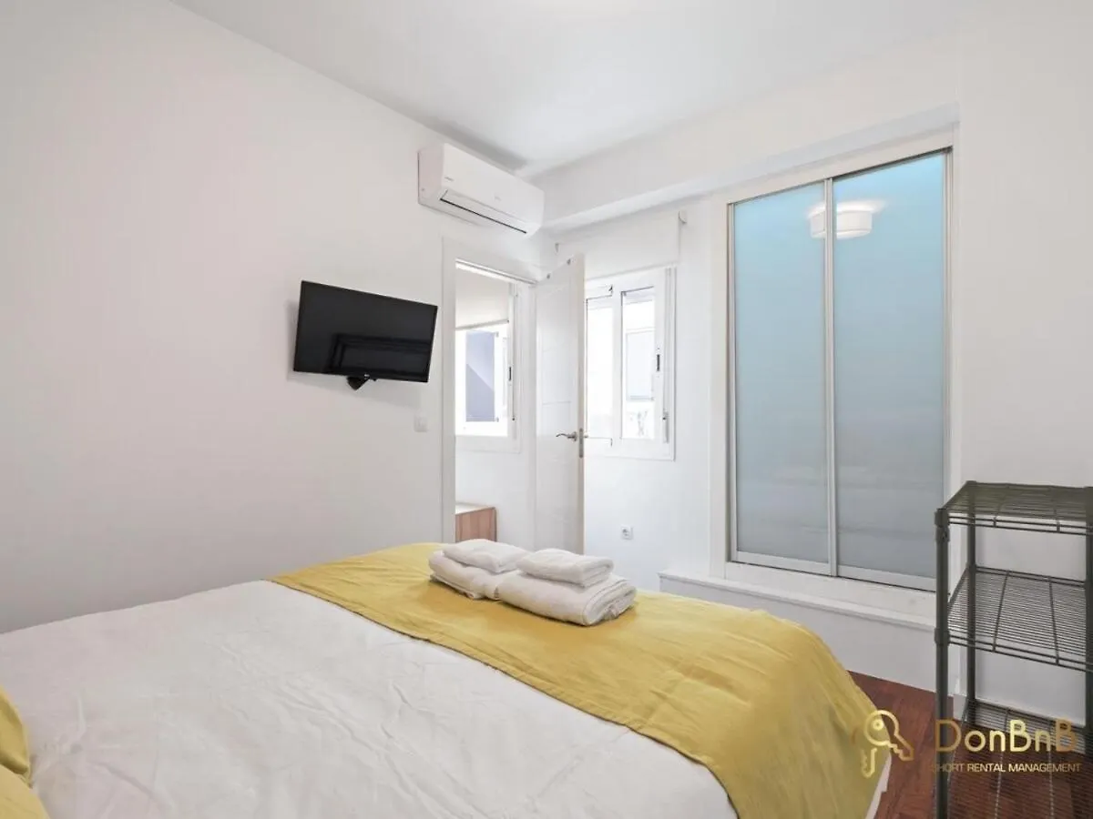 Apartment One Minute From Merced In Málaga İspanya
